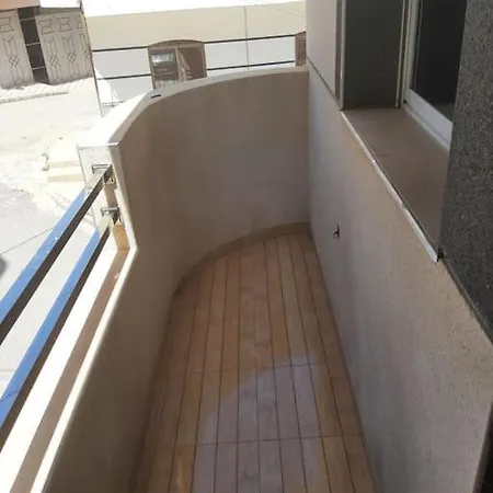Apartment Pour Les Familles Avec 2 Chambres Al Hoceïma Exterior foto