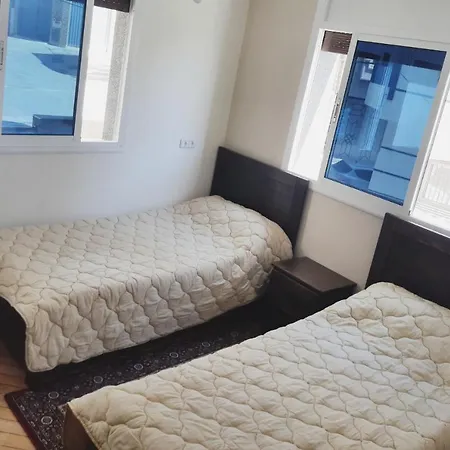 Apartment Pour Les Familles Avec 2 Chambres Al Hoceïma Exterior foto