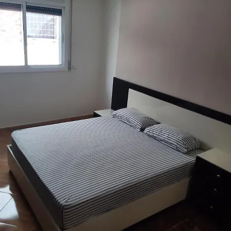 Apartment Pour Les Familles Avec 2 Chambres Al Hoceïma Exterior foto