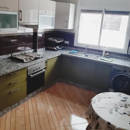 Apartment Pour Les Familles Avec 2 Chambres Al Hoceïma Exterior foto