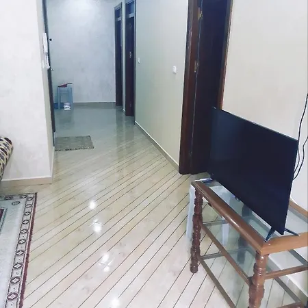 Apartment Pour Les Familles Avec 2 Chambres Al Hoceïma Exterior foto